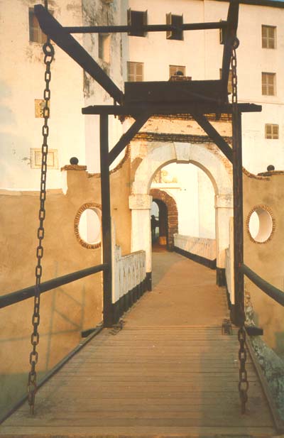 drawbridge, Elmina, Ghana, 1997